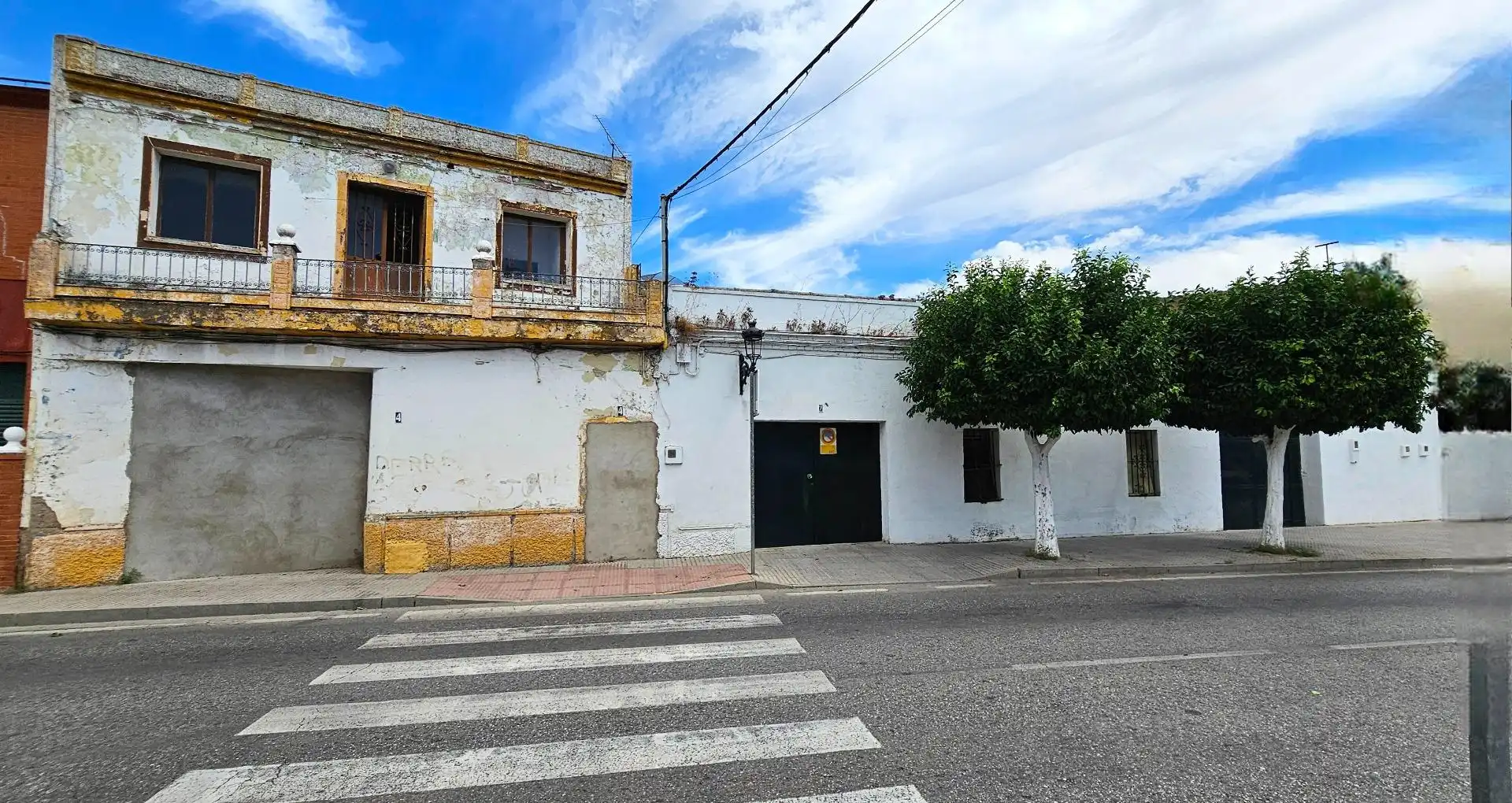 Vista exterior de Casa adosada en venta en La Algaba