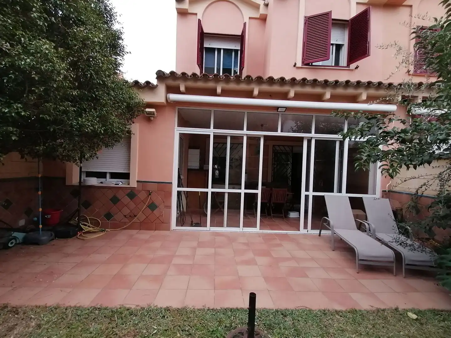 Terrassa de Casa adosada de lloguer en Algeciras amb Jardí privat, Terrassa i Traster