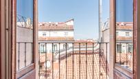 Bedroom of Flat for sale in  Madrid Capital  with Balcony