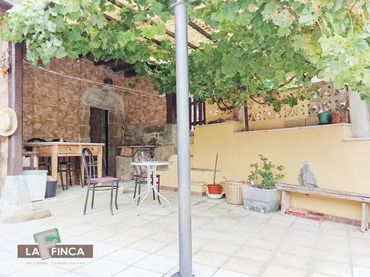 Maison mitoyenne à vendre à CASARES