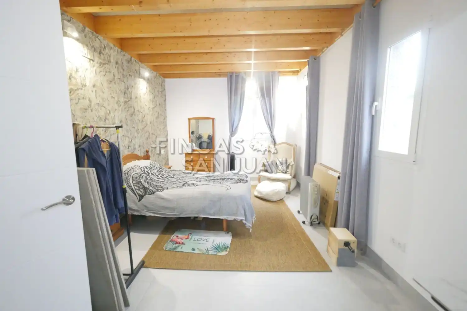 Dormitori de Casa o xalet en venda en Ròtova