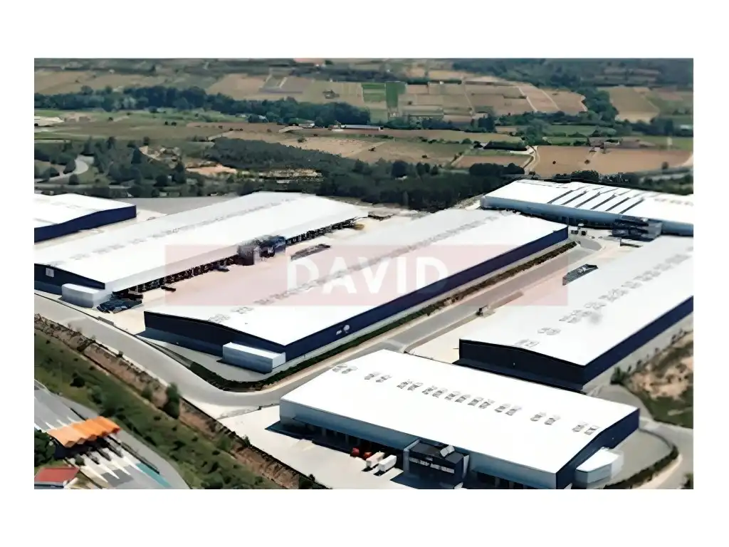 Nau industrial de lloguer a Calle Planes De Les, imagen 3