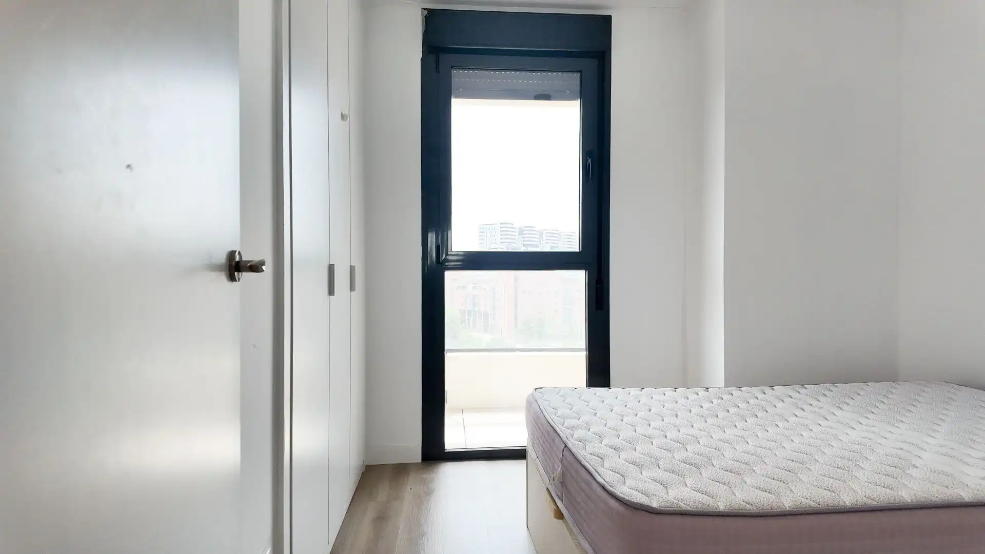 Flat for rent in Ciutat de les Ciències i de les Arts - Justicia