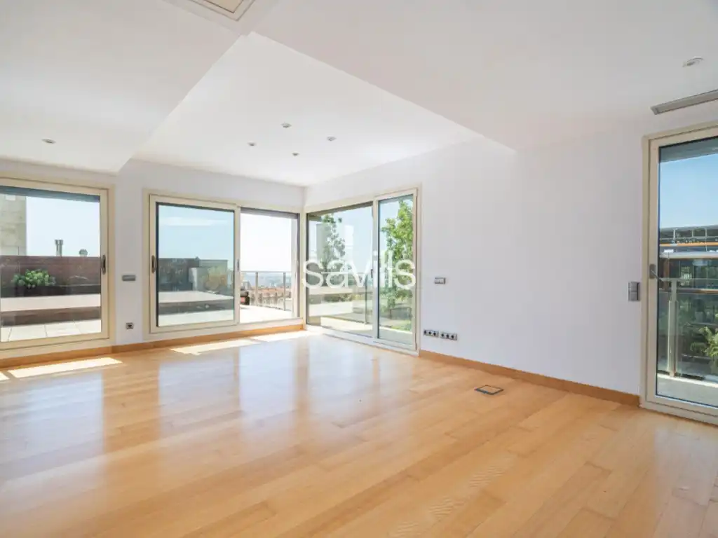Living room of Attic for sale in Barcelona  with Air Conditioner, Terrace and Swimming Pool