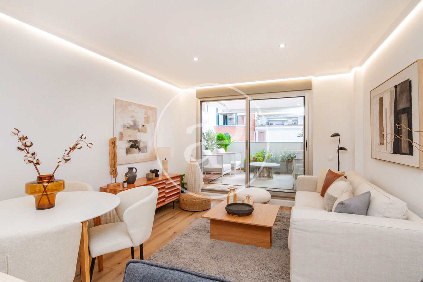 Sala d'estar de Pis en venda en  Madrid Capital amb Aire condicionat, Calefacció i Terrassa