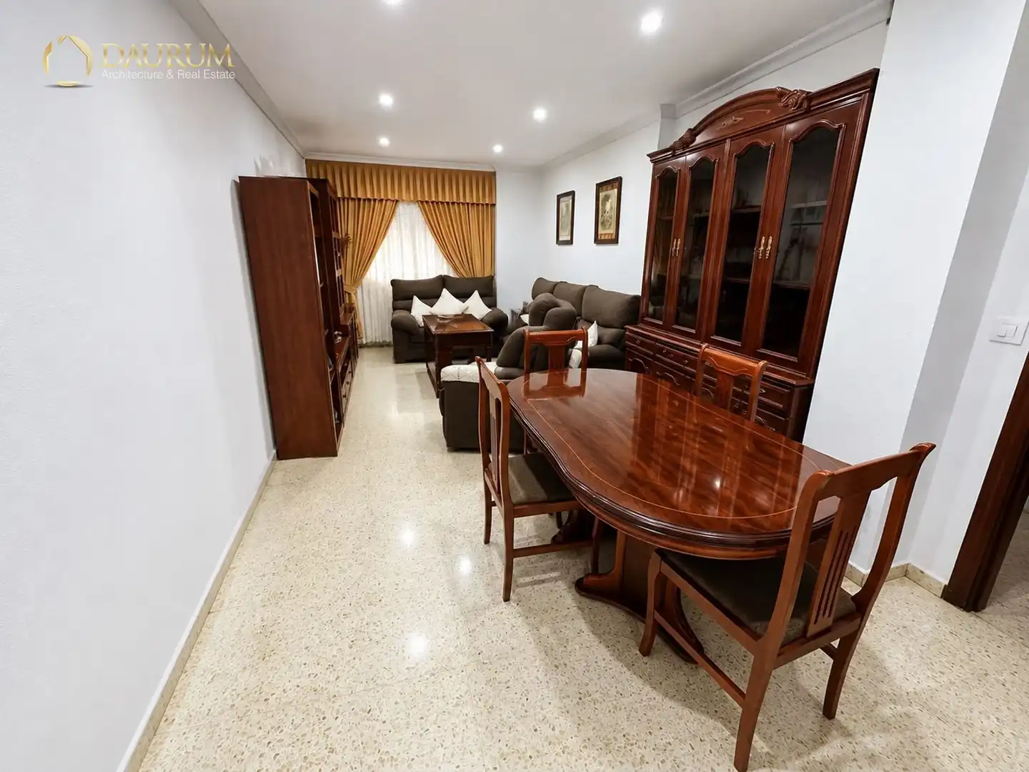 Flat for sale in JARDÍN DE LAS DELICIAS