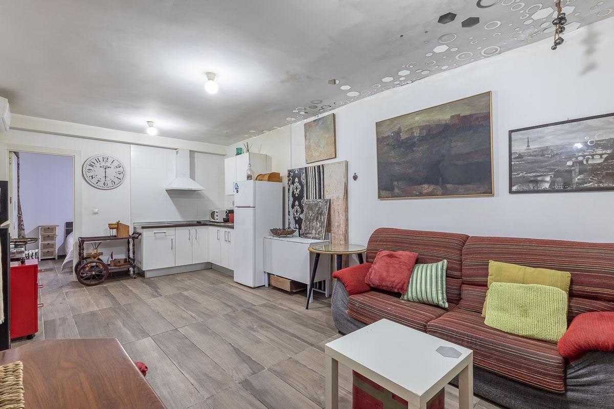 Flat for sale in  Granada Capital
