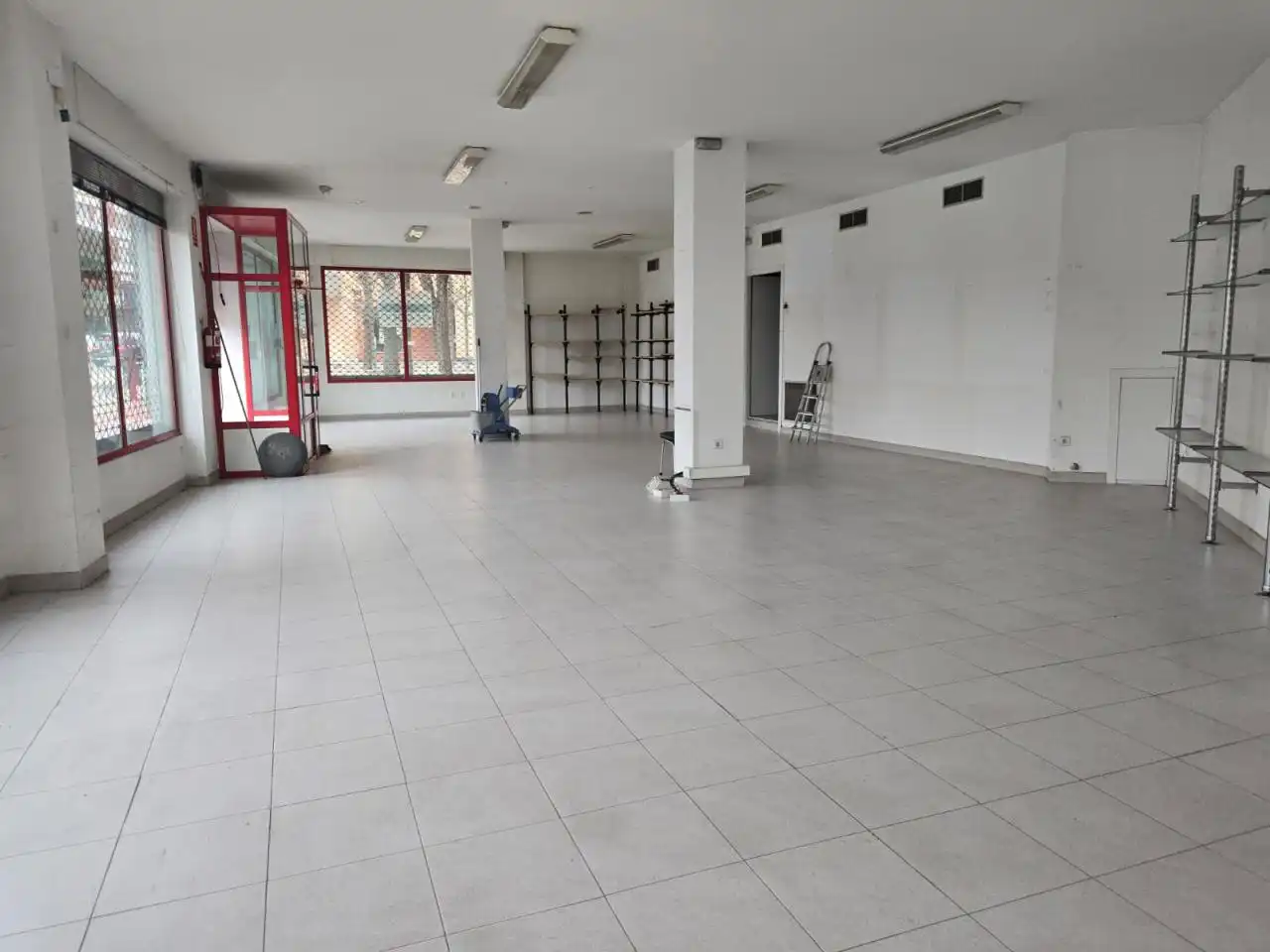 Business premises to rent in Calle Corredera 23 24005 Leon