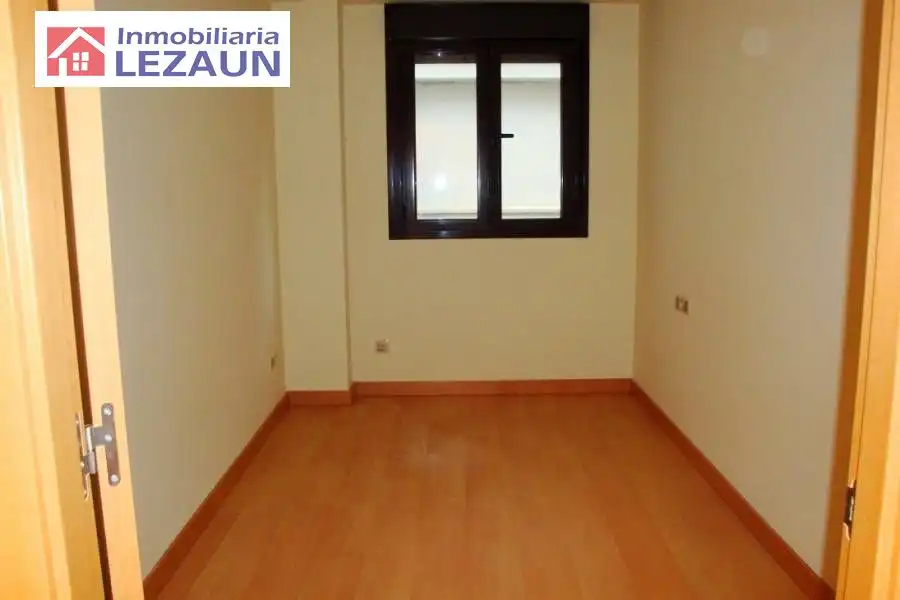 Habitación de Apartamento en venta en Peralta / Azkoien con Aire acondicionado, Terraza y Trastero
