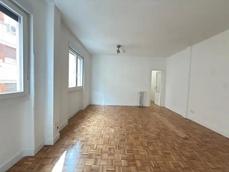 Sala d'estar de Pis de lloguer en Madrid amb Calefacció