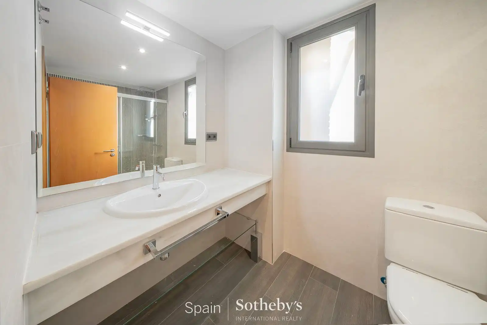 Bany de Apartament de lloguer en La Moraleja amb Aire condicionat, Calefacció i Terrassa