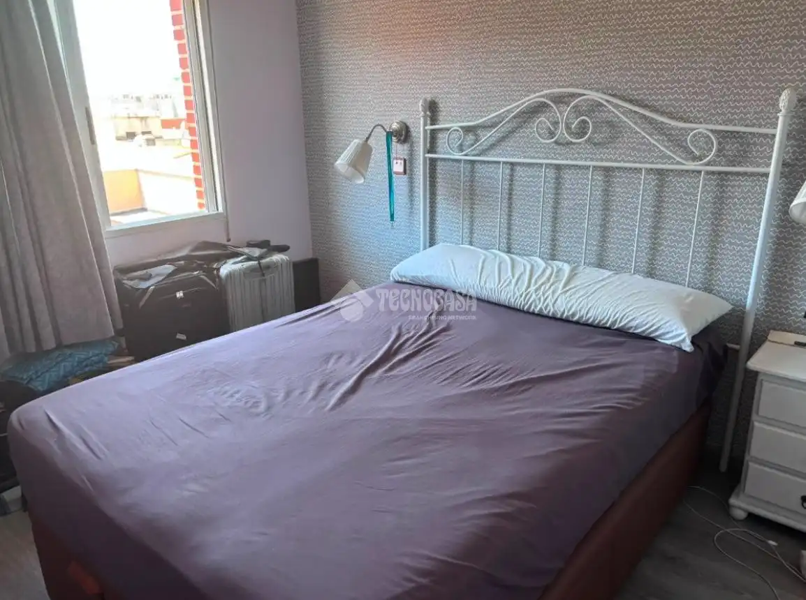 Bedroom of Flat for sale in Valdemoro  with Air Conditioner, Heating and Community pool