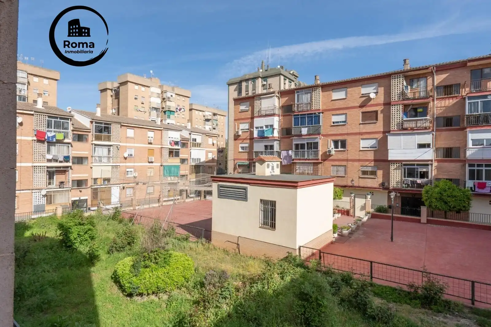 Exterior view of Flat for sale in Granada  with Air Conditioner, Heating and Terrace