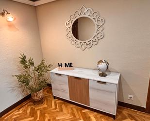 Living room of Flat to share in La Bañeza   with Heating, Parquet flooring and Terrace