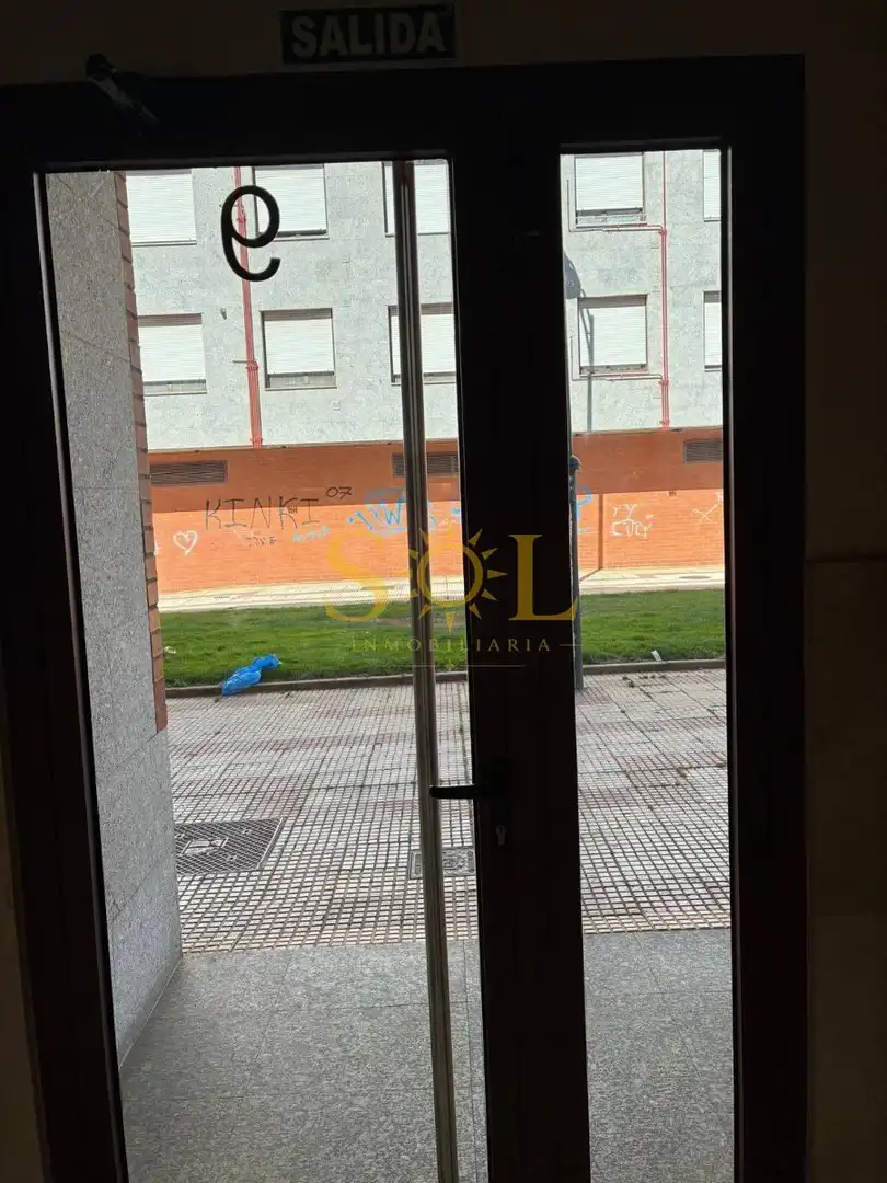 Außenansicht von Dachboden zum Verkauf in León Capital  mit Heizung, Parkett und Möbliert
