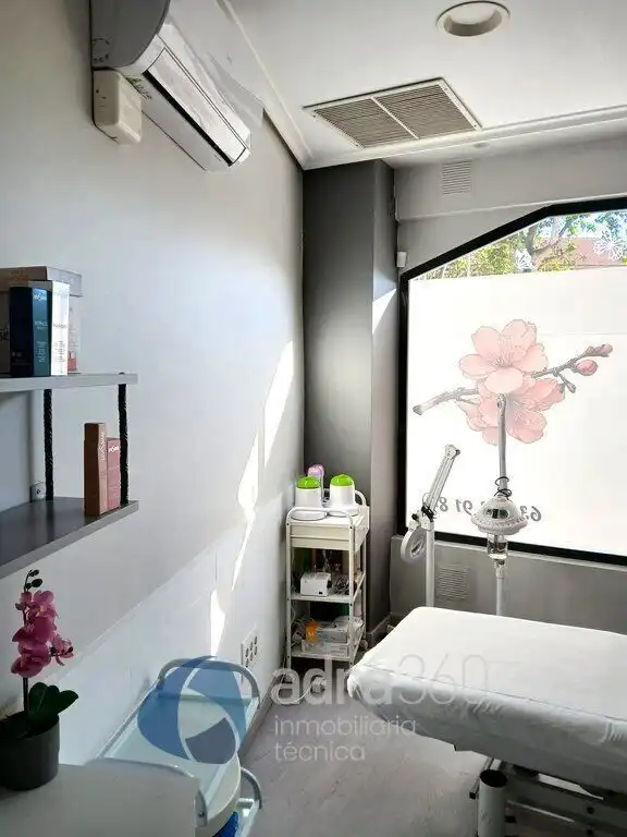 Badezimmer von Geschaftsraum zur Miete in  Logroño