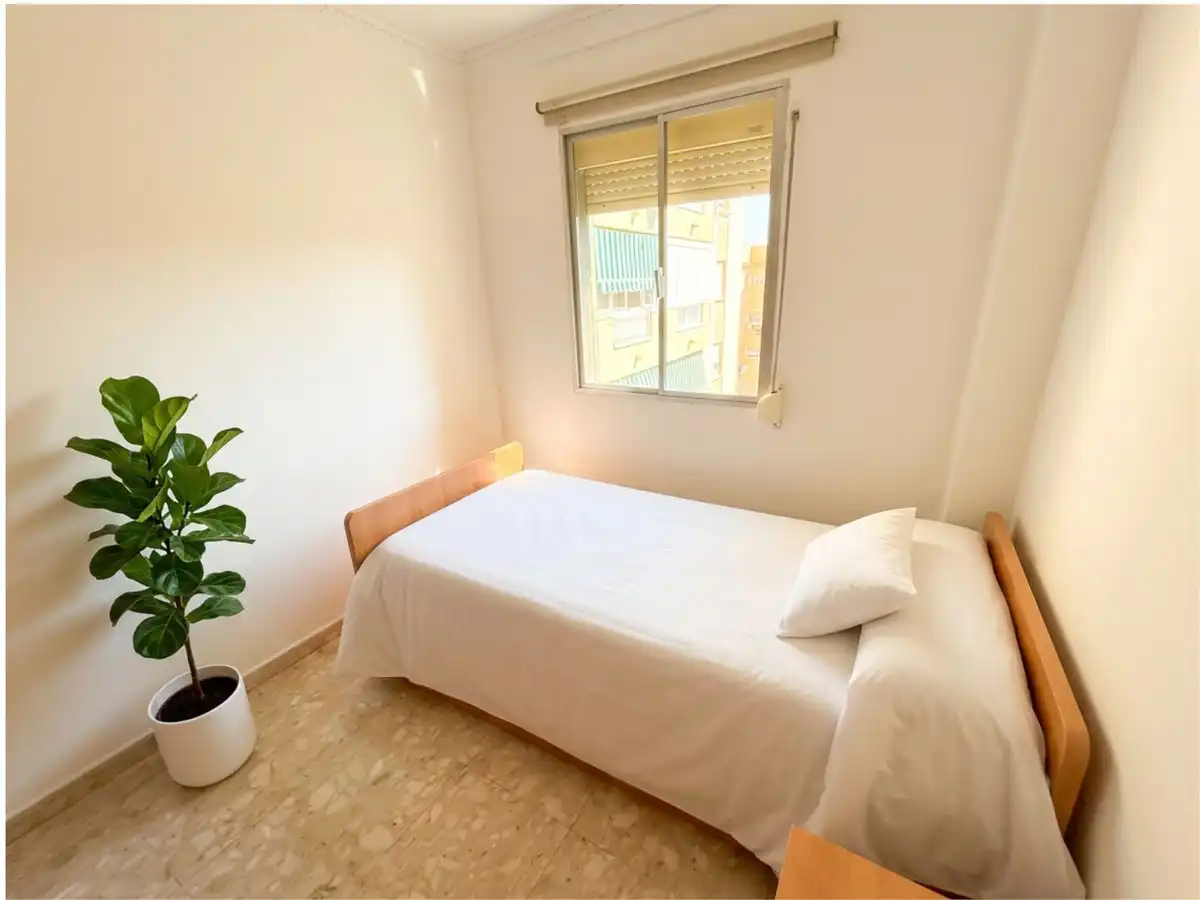 Habitación de Piso en venta en Málaga con Amueblado
