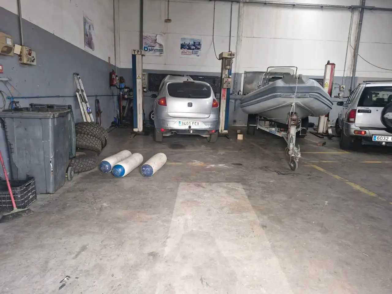 Parkplatz von Fabrikhallen zur Miete in Almuñécar