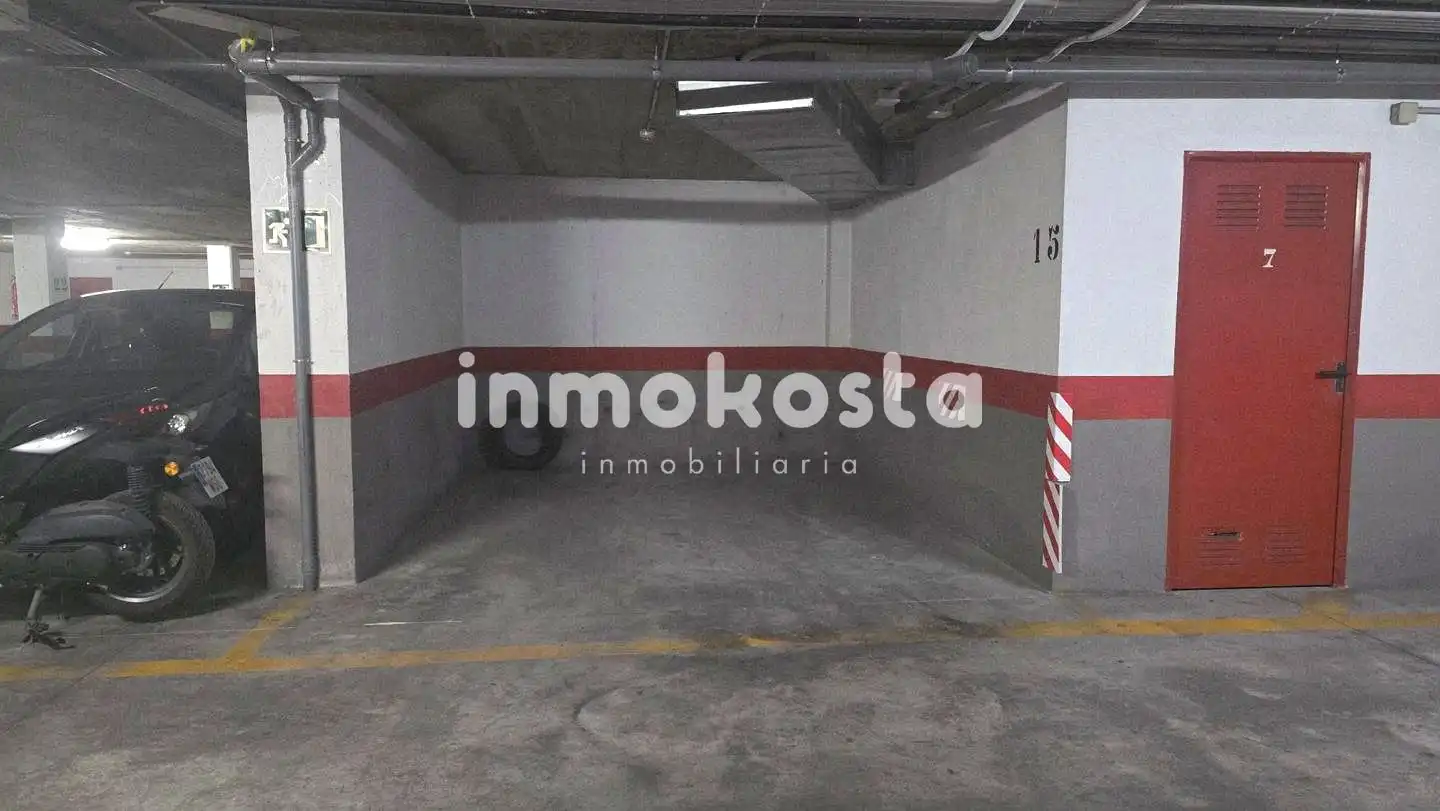 Parking de Piso en venta en Benidorm con Aire acondicionado, Terraza y Trastero