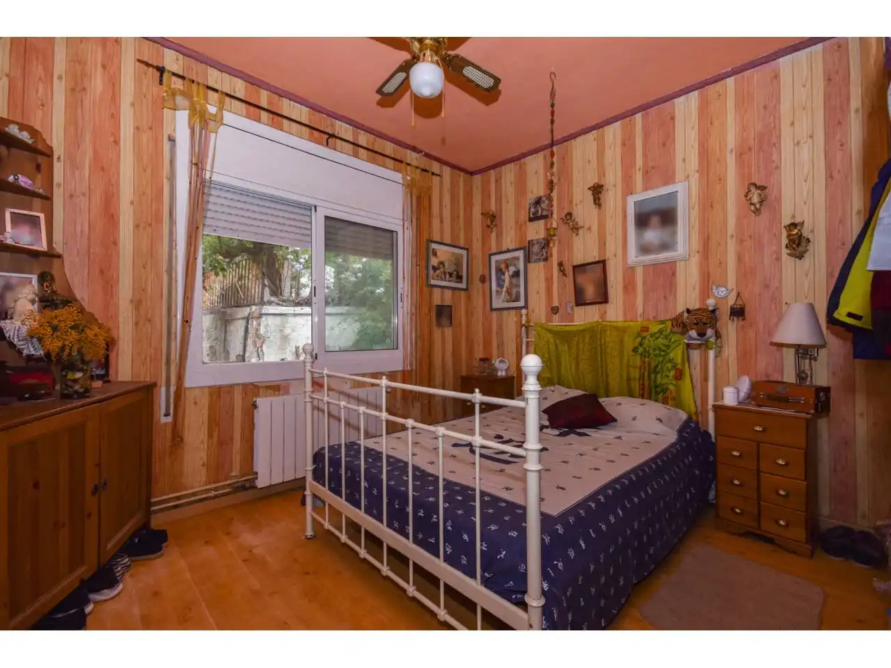 Habitación de Casa o chalet en venta en Abrera con Piscina