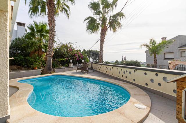 Casa-chalet en Venta en Santa Susanna