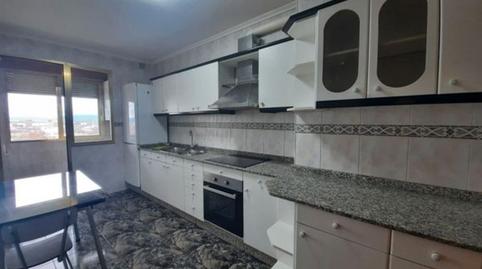 Photo 4 of Flat for sale in Calle General Vives, 33, Zona Alta, Ponferrada