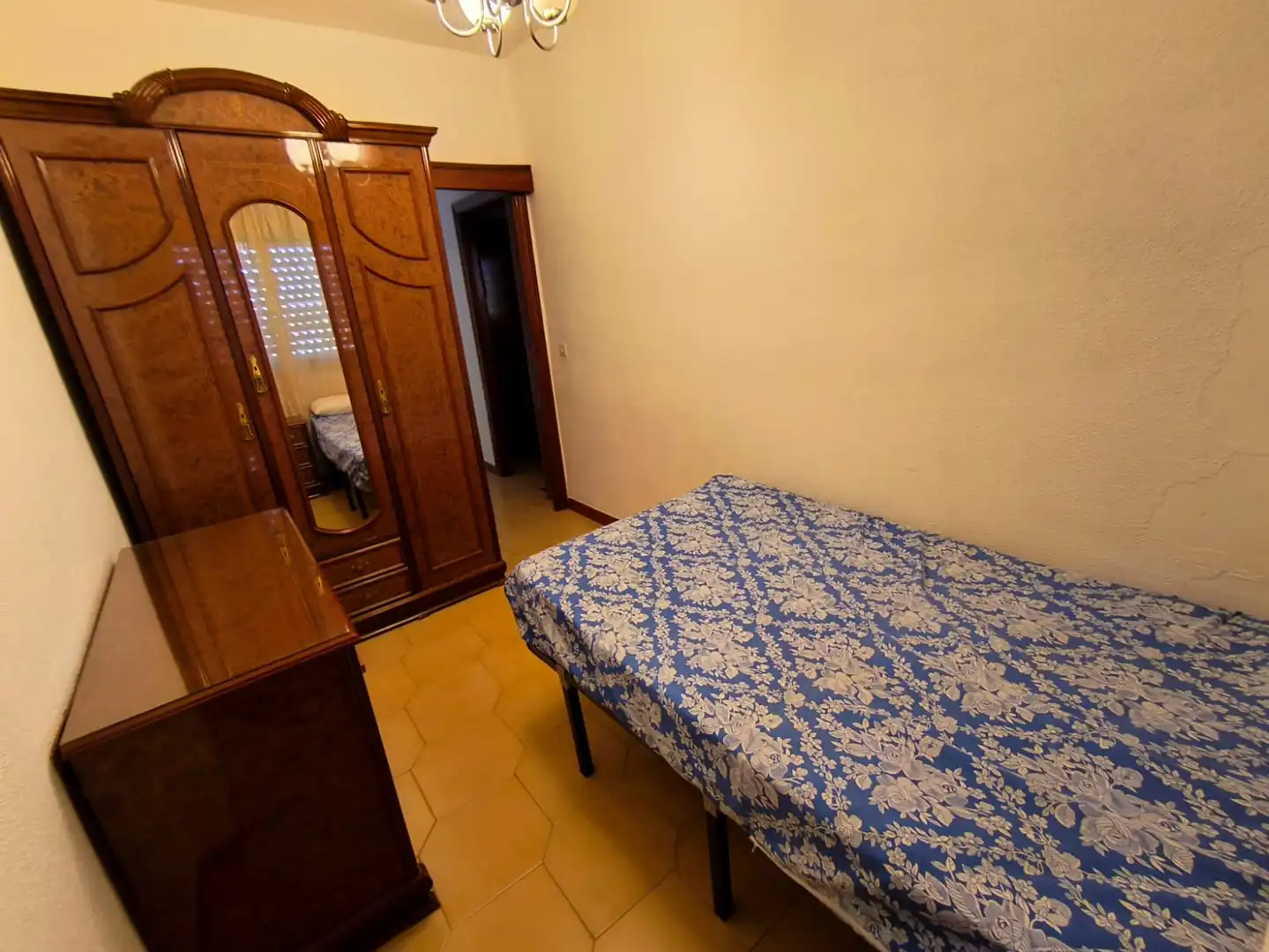 Bedroom of Flat for rent in Badajoz  with Furnished, Oven and Washing machine