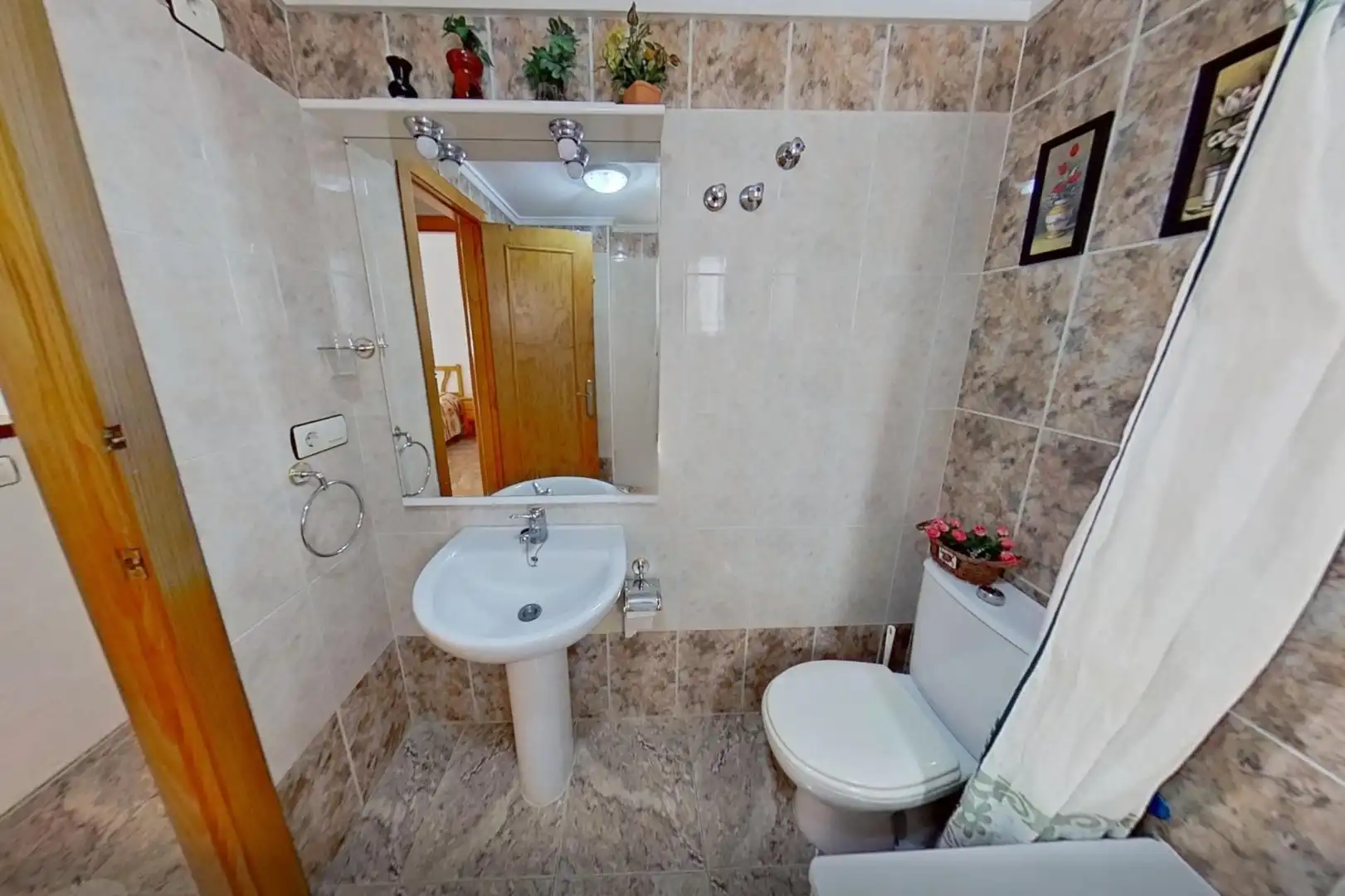Apartamento con terraza en venta en Avenida Av. de Pinoso 12, imagen 12