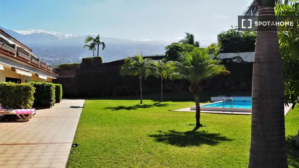 Habitación en San Antonio - Las Arenas