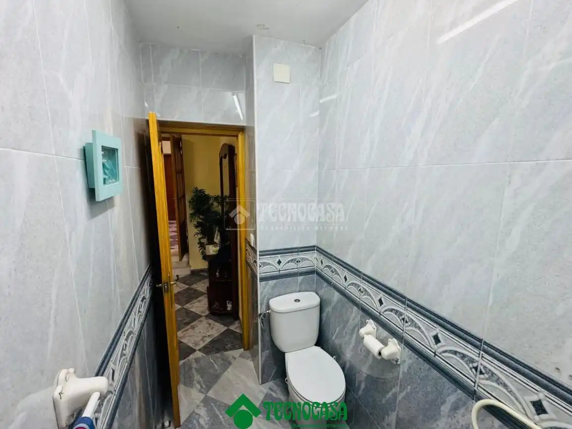 Baño de Piso en venta en Montoro con Aire acondicionado, Calefacción y Terraza