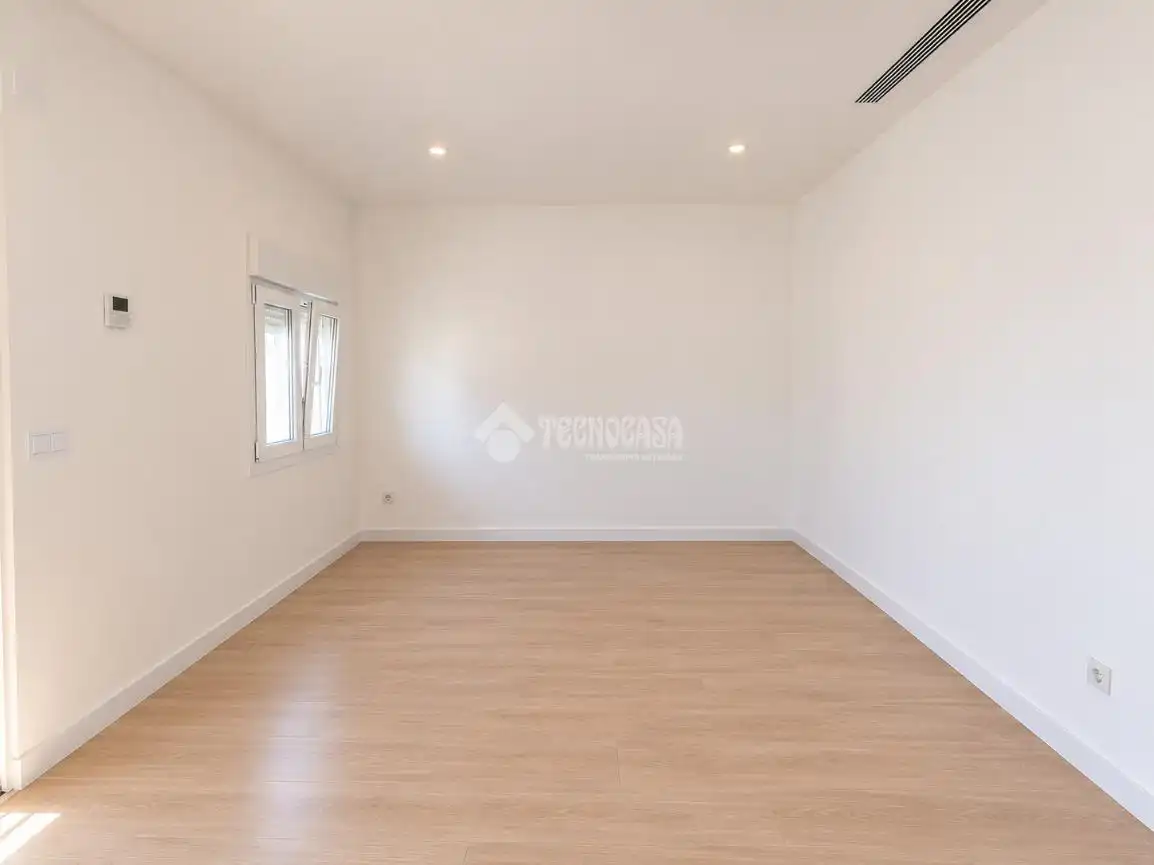 Habitación de Casa adosada en venta en Alcalá de Henares con Aire acondicionado y Trastero