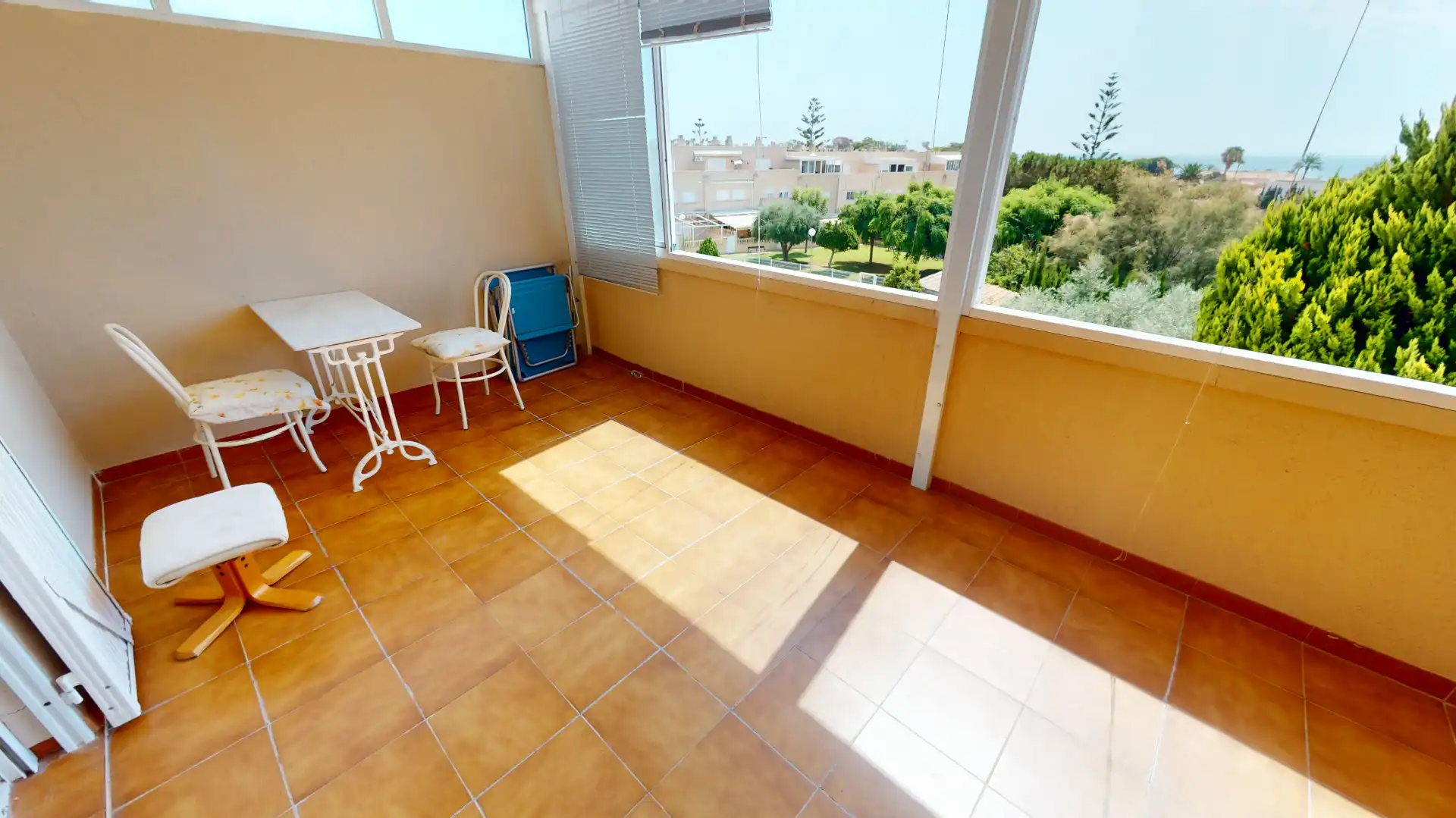 Vista exterior de Casa o chalet en venta en El Campello con Aire acondicionado, Terraza y Amueblado