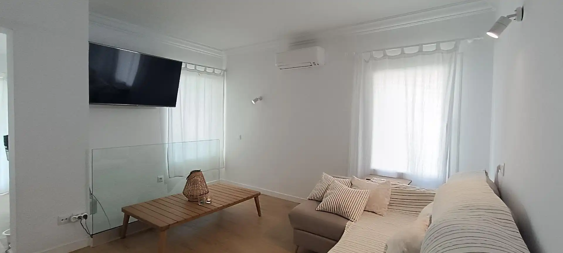 Wohnzimmer von Erdgeschoss zur Miete in Santa Margalida mit Klimaanlage, Heizung und Privatgarten