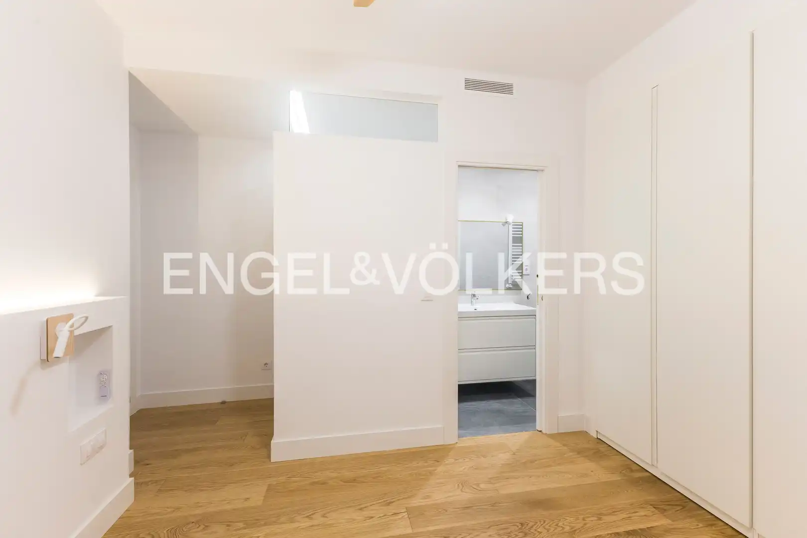 Schlafzimmer von Wohnung zur Miete in Madrid mit Klimaanlage, Heizung und Parkett