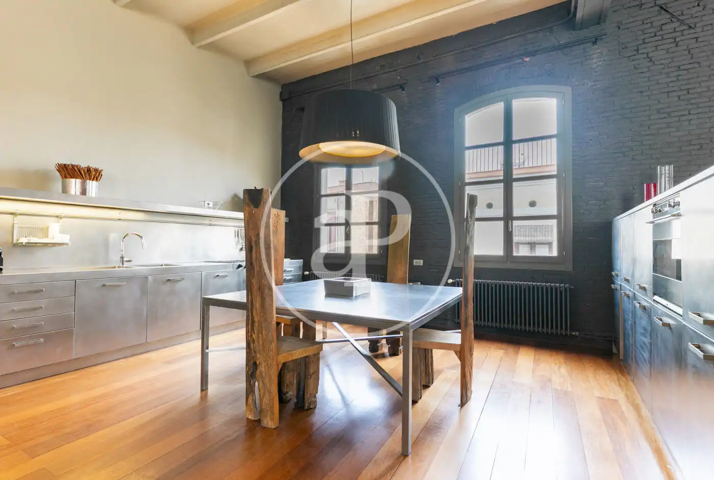 Comedor de Piso de alquiler en Barcelona con Aire acondicionado, Calefacción y Amueblado