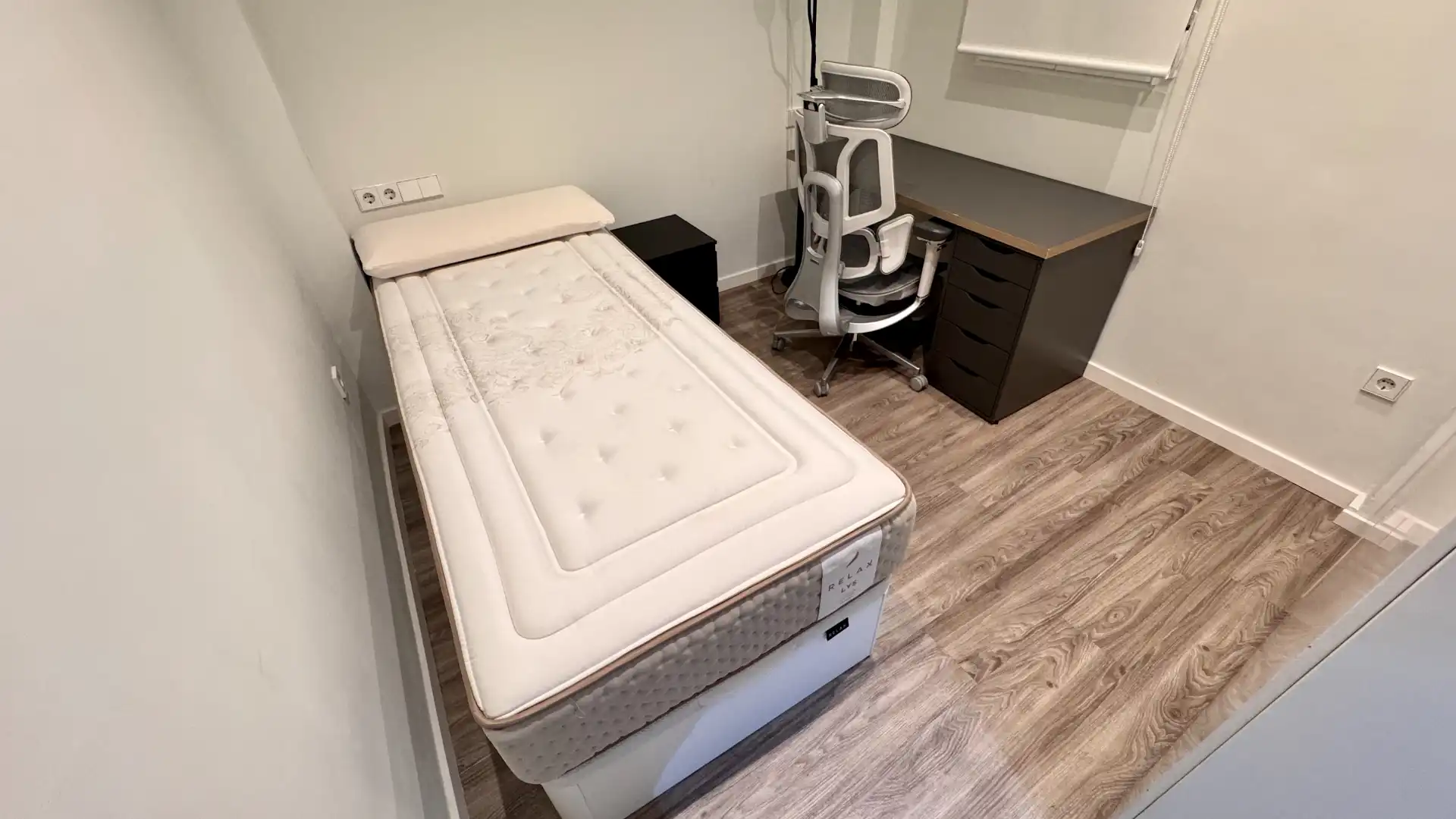 Bedroom of Apartments for sale in Valencia  with Air Conditioner, Heating and Parquet flooring