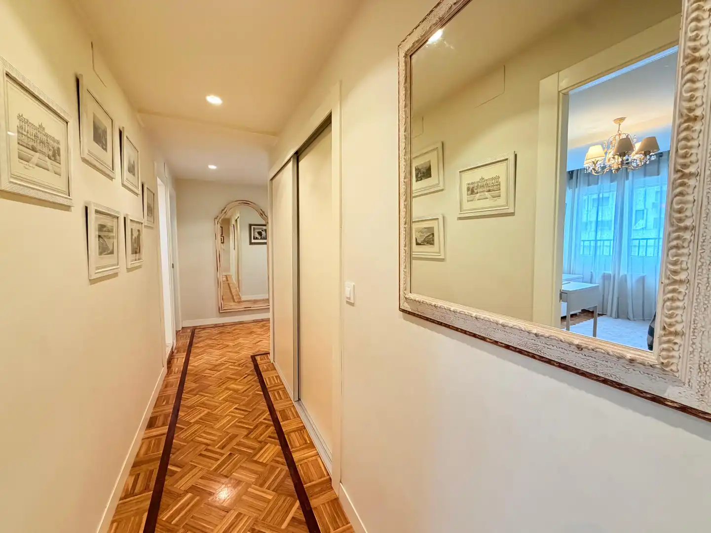 Wohnung zum Verkauf in Avilés mit Heizung, Terrasse und Möbliert