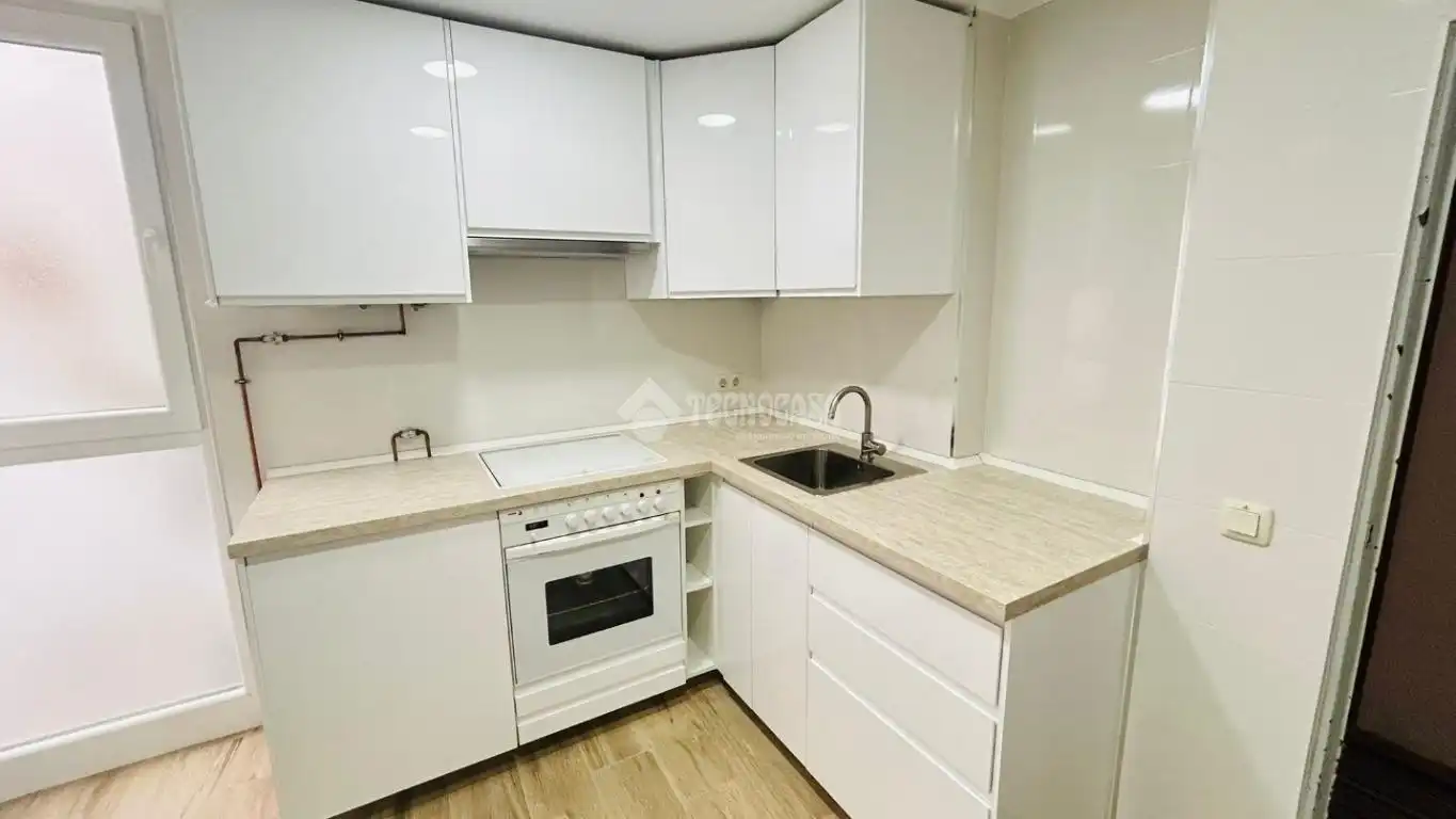 Cocina de Piso en venta en Madrid