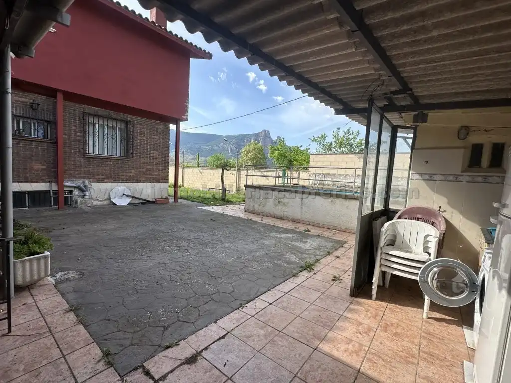 Vista exterior de Terreny en venda en Nalda