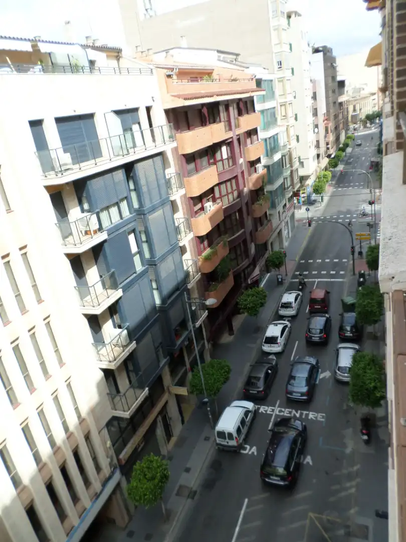 Vista exterior de Piso en venta en Castellón de la Plana / Castelló de la Plana con Calefacción, Terraza y Amueblado