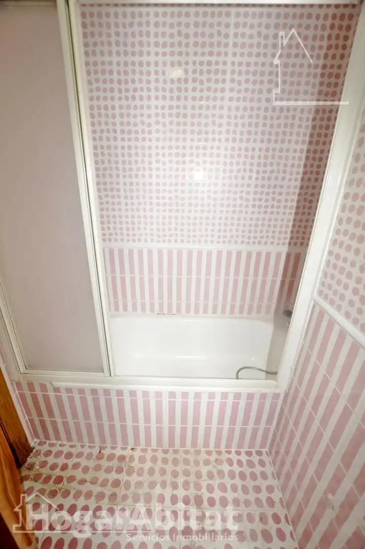 Bany de Pis en venda en Manises amb Aire condicionat, Terrassa i Balcó