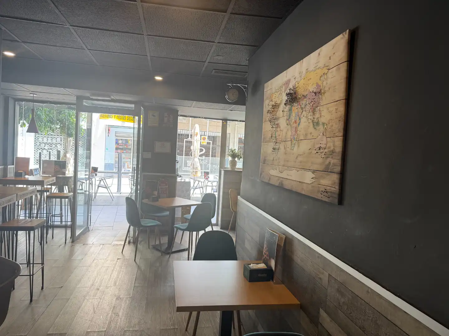 Local en traspaso en Granada con Aire acondicionado, Parquet y Terraza