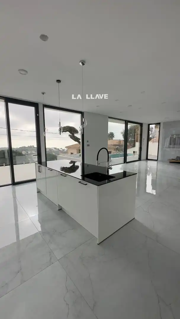 Cuina de Casa o xalet en venda en Lloret de Mar amb Aire condicionat, Calefacció i Terrassa