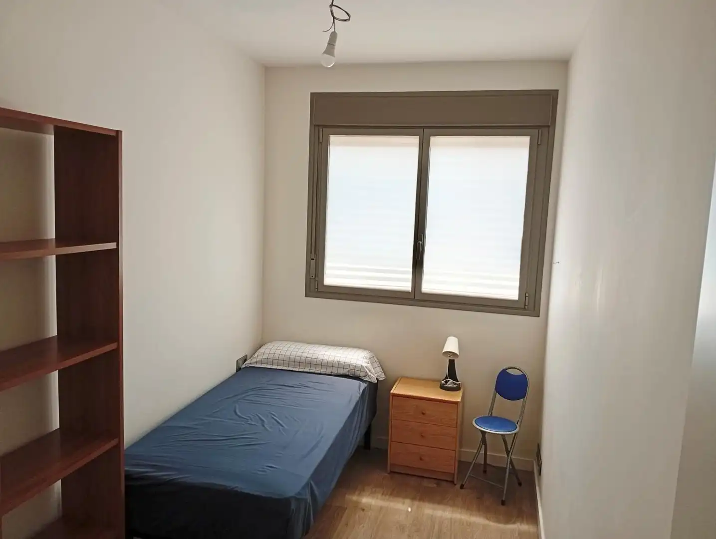 Dormitori de Pis de lloguer en Granada amb Aire condicionat, Calefacció i Parquet