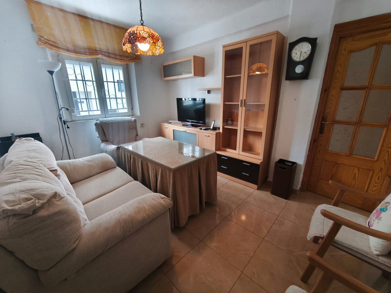 Sala d'estar de Pis de lloguer en  Granada Capital amb Aire condicionat, Moblat i Forn