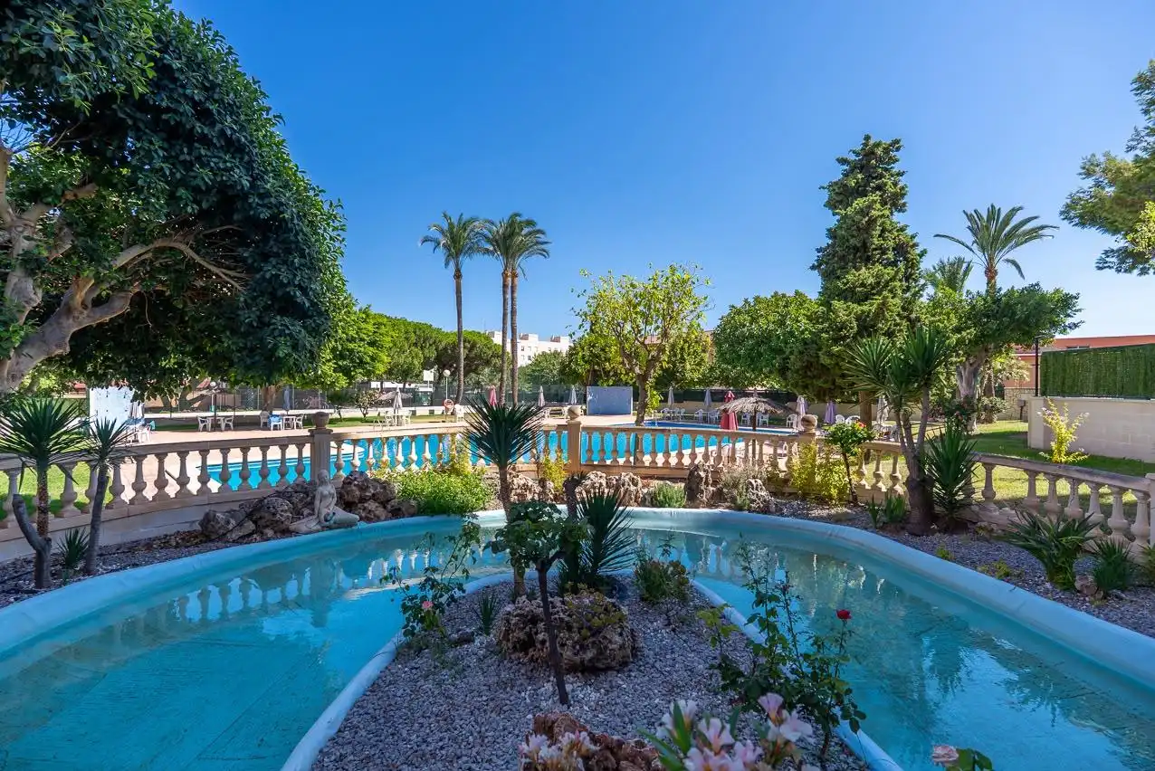 Piscina de Piso en venta en El Campello