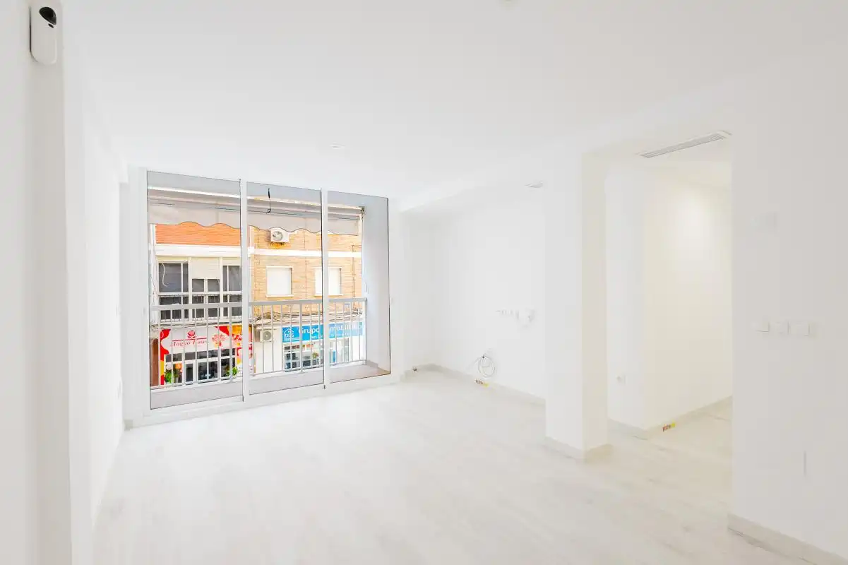 Sala de estar de Piso en venta en Málaga con Calefacción, Terraza y Balcón