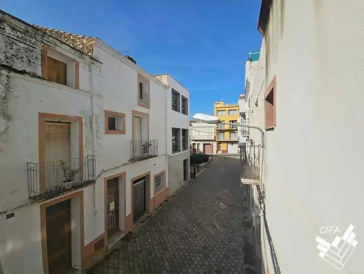 Vista exterior de Casa o xalet en venda en Alcanar amb Traster, Moblat i Balcó