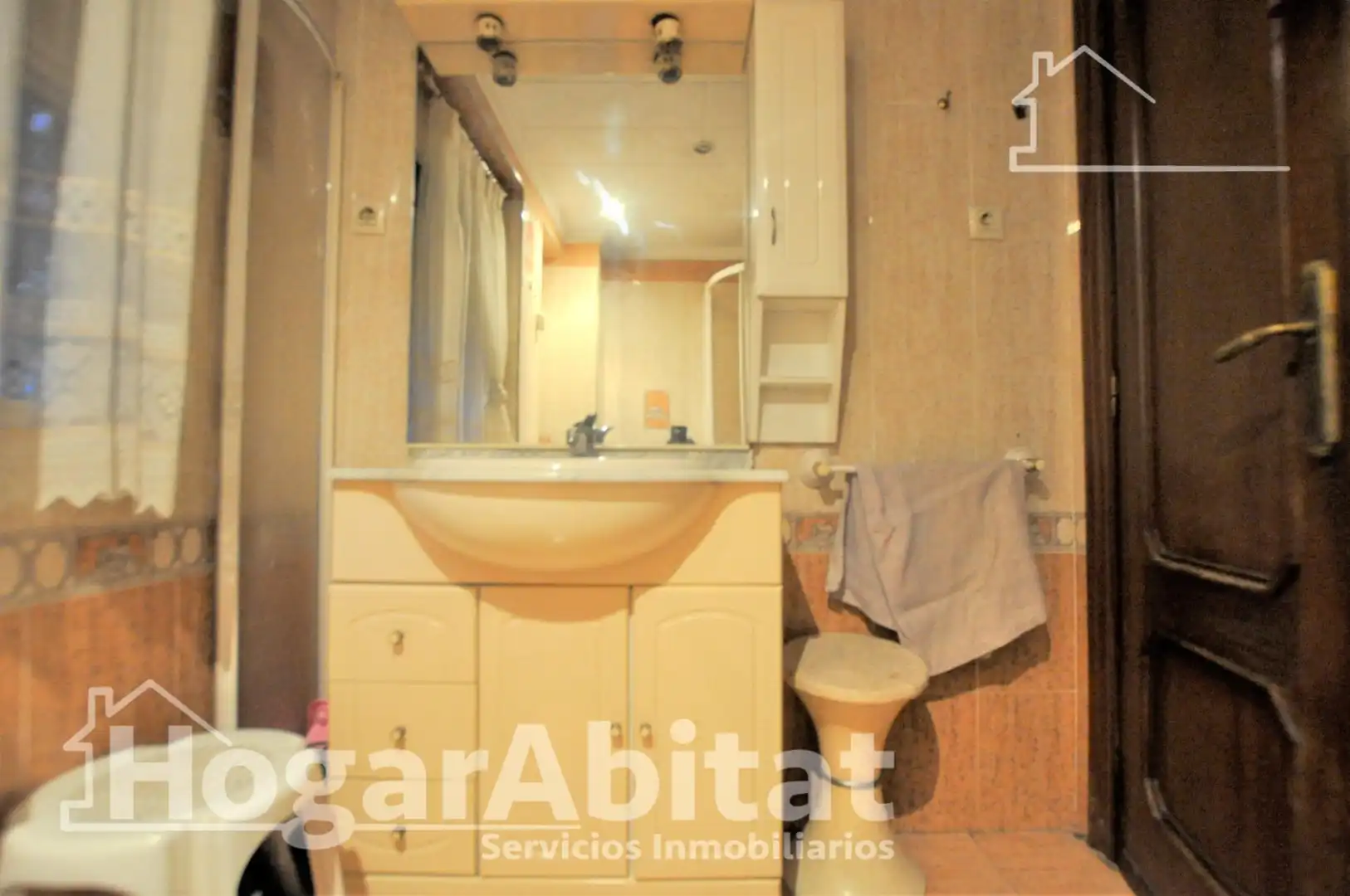 Bedroom of Flat for sale in Valencia  with Air Conditioner, Heating and Terrace
