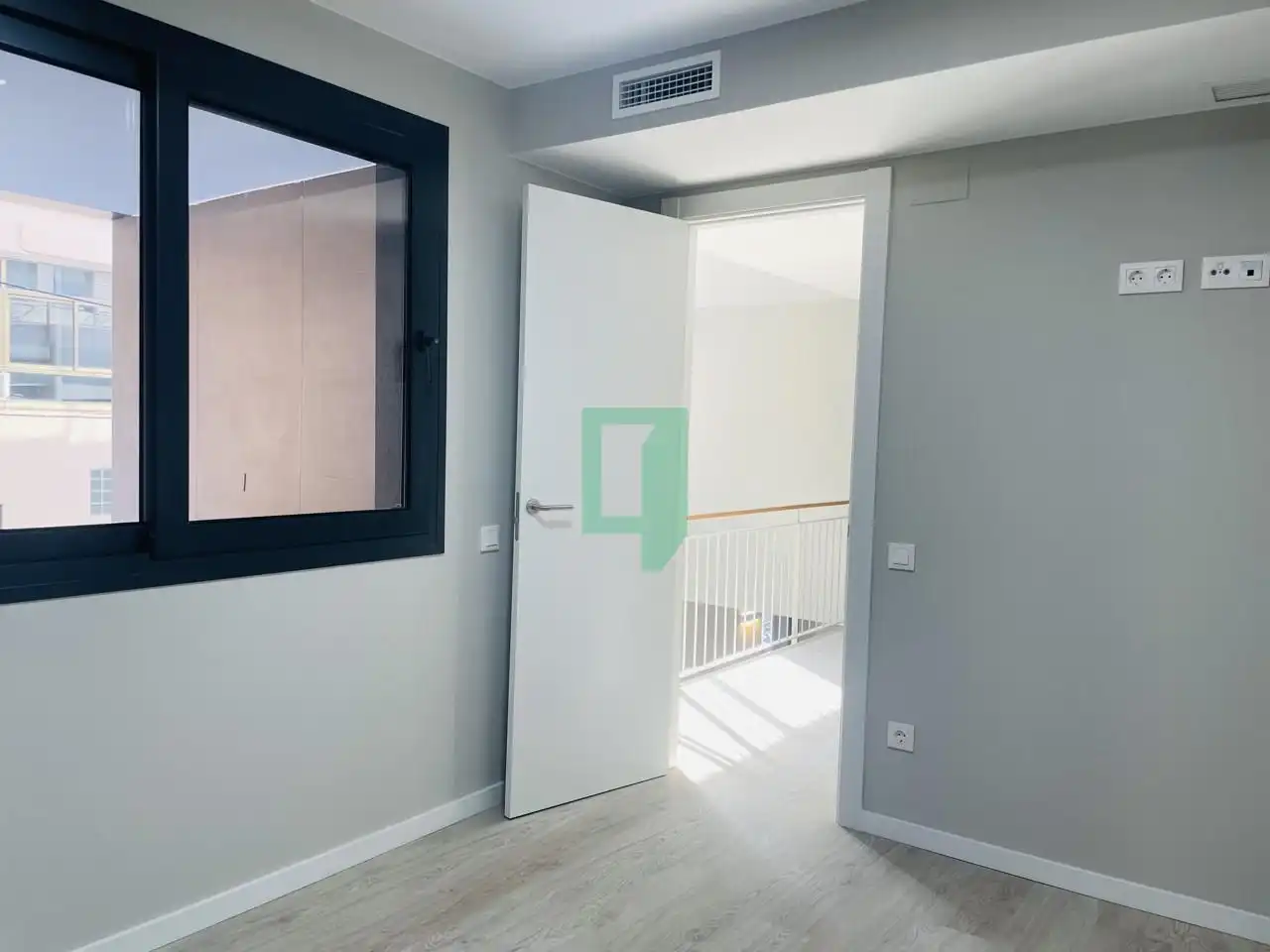 Maisonette zum Verkauf in Badalona mit Klimaanlage